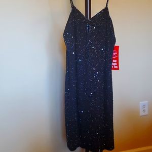 Black Sequin/Beaded Cocktail 🍸 Dress.  Great for Christmas Party!!  Sz L.